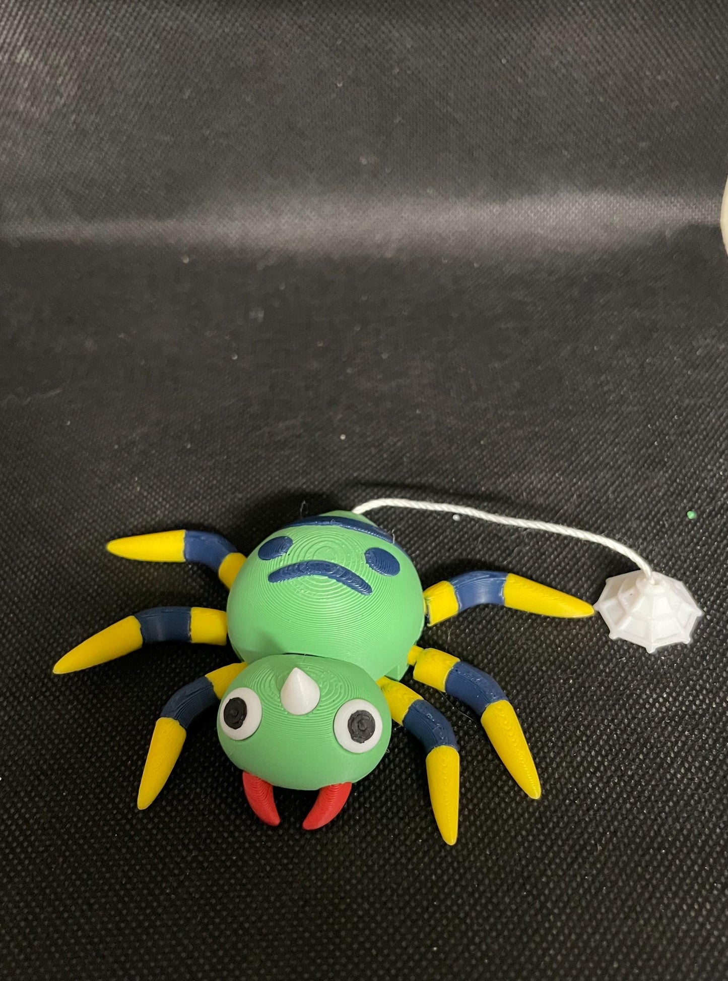 Articulating/flexible spinarak fidget